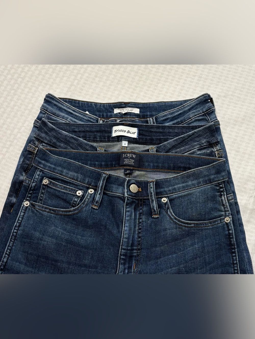 3/$20 size 27 women’s dark wash jeans
